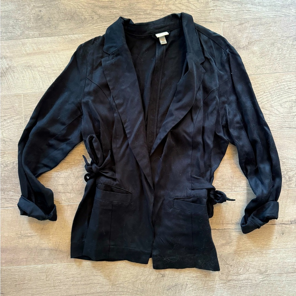 Black cinch waist blazer